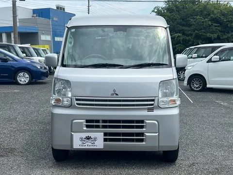 Mitsubishi Minicab Van