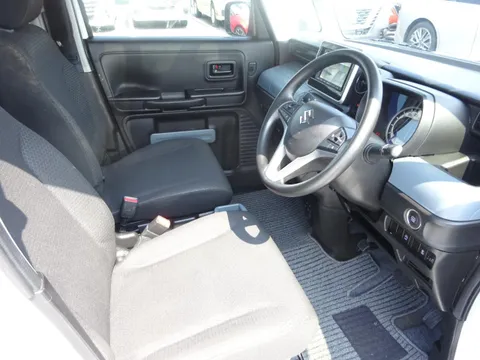 Suzuki Spacia Base