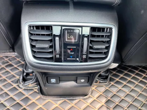 Honda UR-V