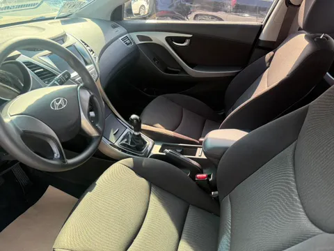 Hyundai Elantra (Avante)