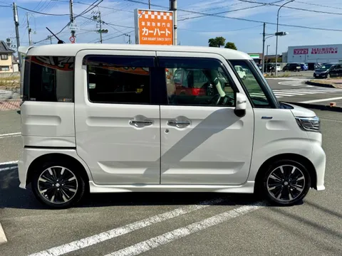 Suzuki Spacia Custom