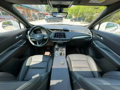 Cadillac XT4