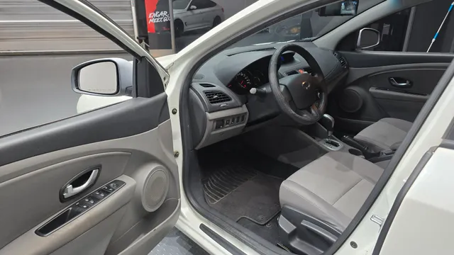 Renault SM3
