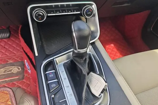 Geely Binray