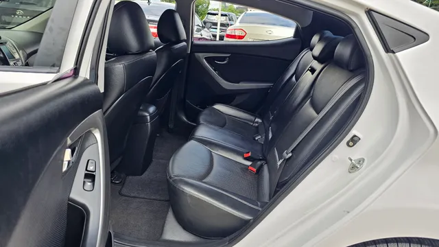 Hyundai Elantra (Avante)