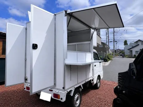 Mazda Scrum Truck
