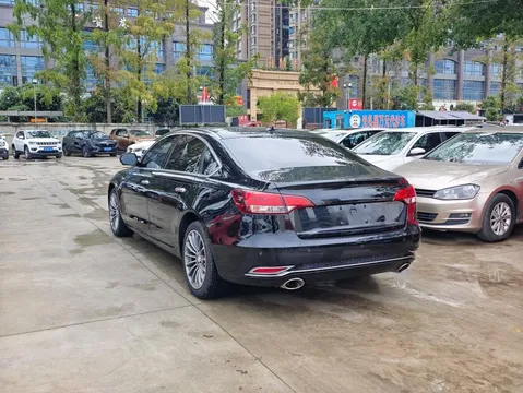 Zotye Z700