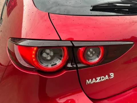 Mazda MAZDA3 Fastback
