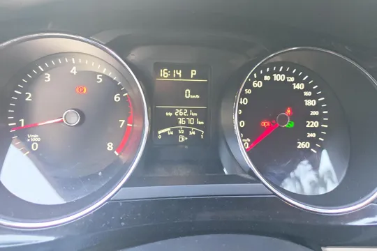 Volkswagen Sagitar