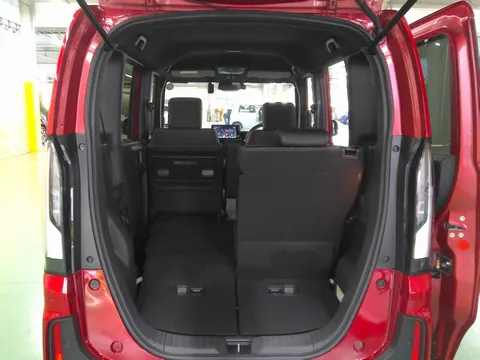 Honda N-BOX Custom