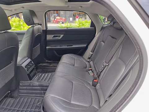 Jaguar XFL