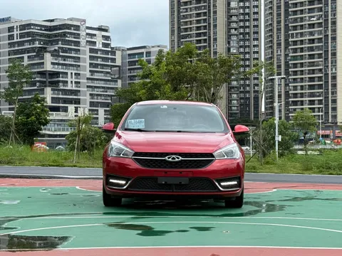 Chery Arrizo 5