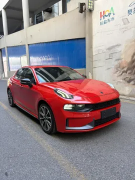 Lynk & Co 03