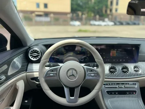 Mercedes-Benz Mercedes-Benz CLS