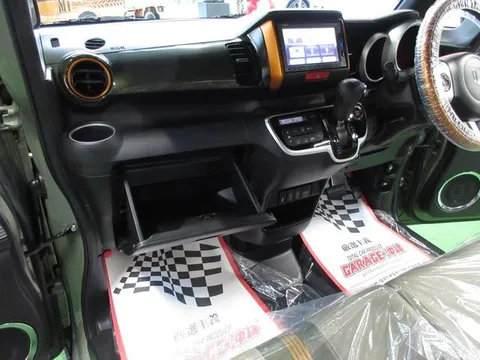 Honda N-BOX Slash