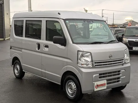Nissan Clipper Van