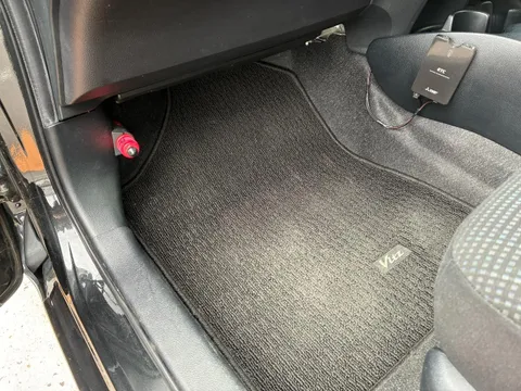 Toyota Yaris (Vitz)