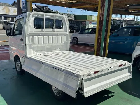 Nissan Clipper Truck