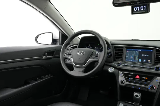 Hyundai Elantra (Avante)