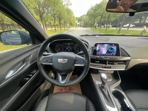 Cadillac CT4