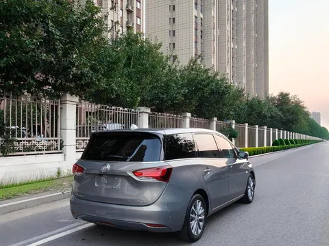 Buick GL6