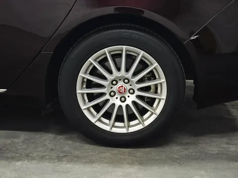 Jaguar XFL
