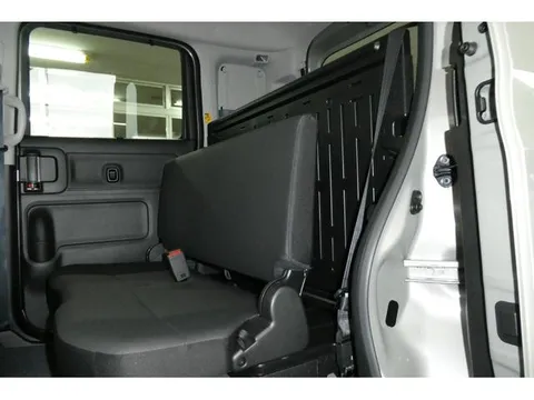 Suzuki Spacia Base