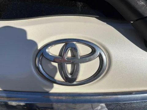 Toyota Yaris (Vitz)
