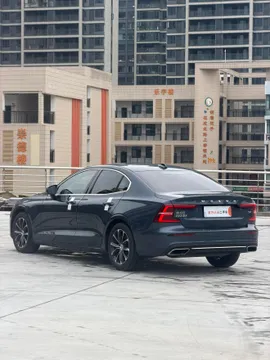 Volvo S60