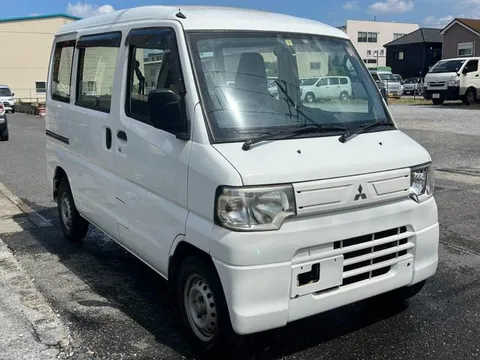 Mitsubishi Minicab Van