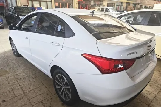Chery Arrizo 5