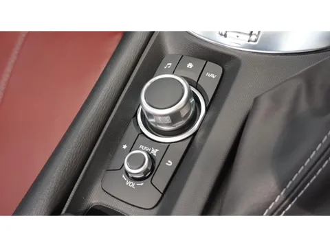 Mazda MX-5 (Roadster)