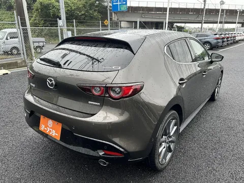 Mazda MAZDA3 Fastback