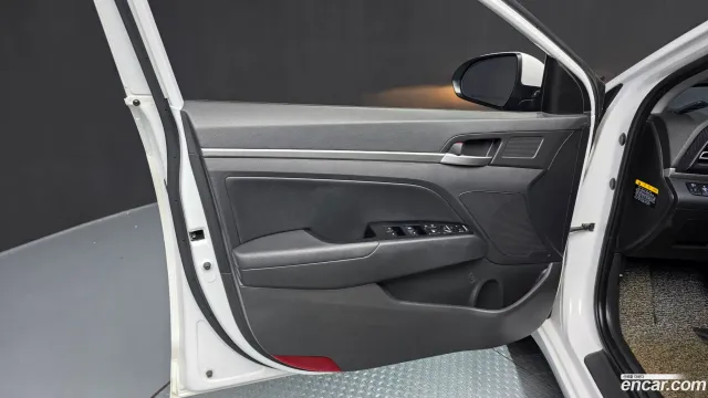 Hyundai Elantra (Avante)