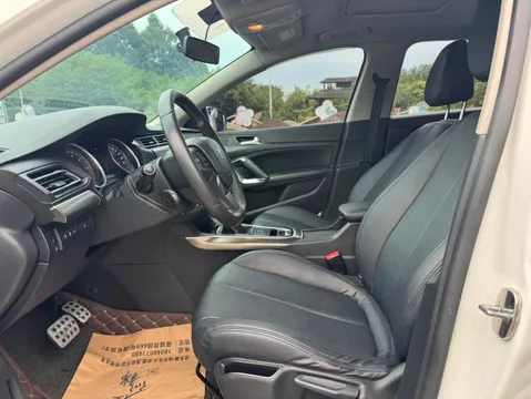 Peugeot 408