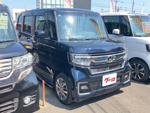 Honda N-BOX Custom