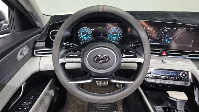 Hyundai Elantra (Avante)