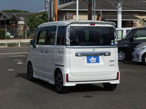 Suzuki Spacia Custom