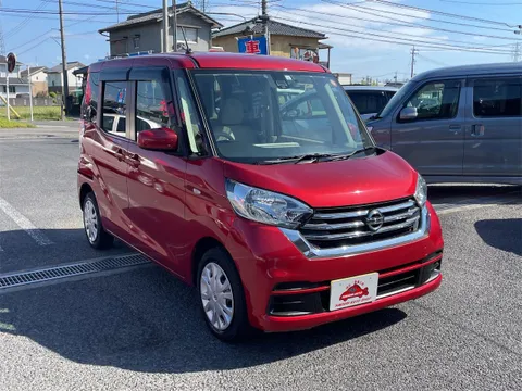 Nissan Dayz Roox