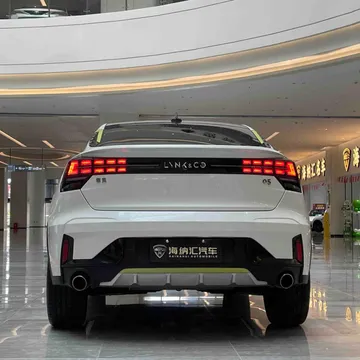 Lynk & Co 05