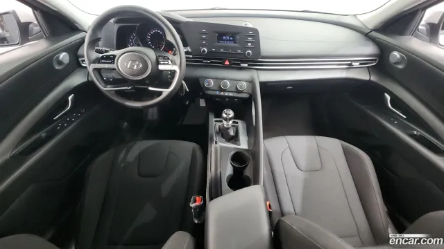 Hyundai Elantra (Avante)