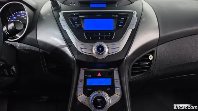 Hyundai Elantra (Avante)