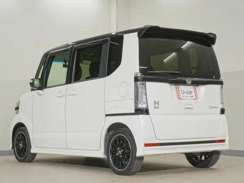 Honda N-BOX Custom