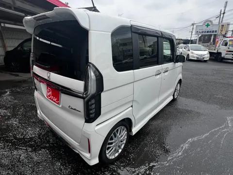 Honda N-BOX Custom