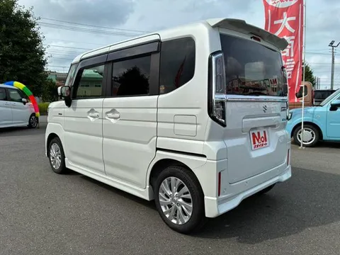 Suzuki Spacia Custom