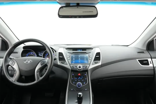 Hyundai Elantra (Avante)
