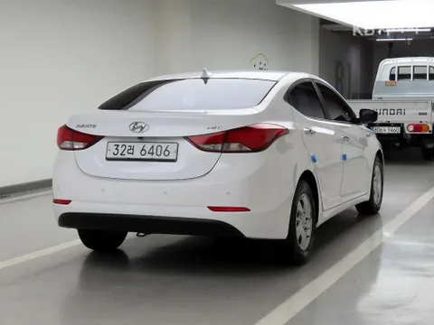 Hyundai Elantra (Avante)