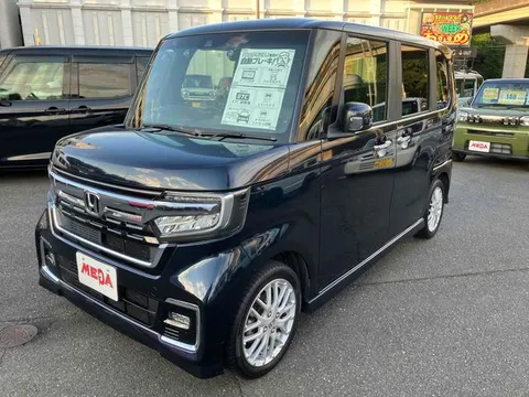 Honda N-BOX Custom