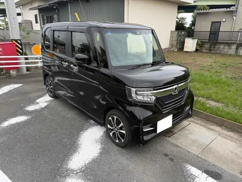 Honda N-BOX Custom
