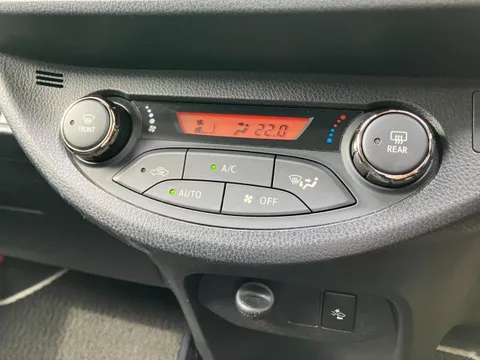 Toyota Yaris (Vitz)